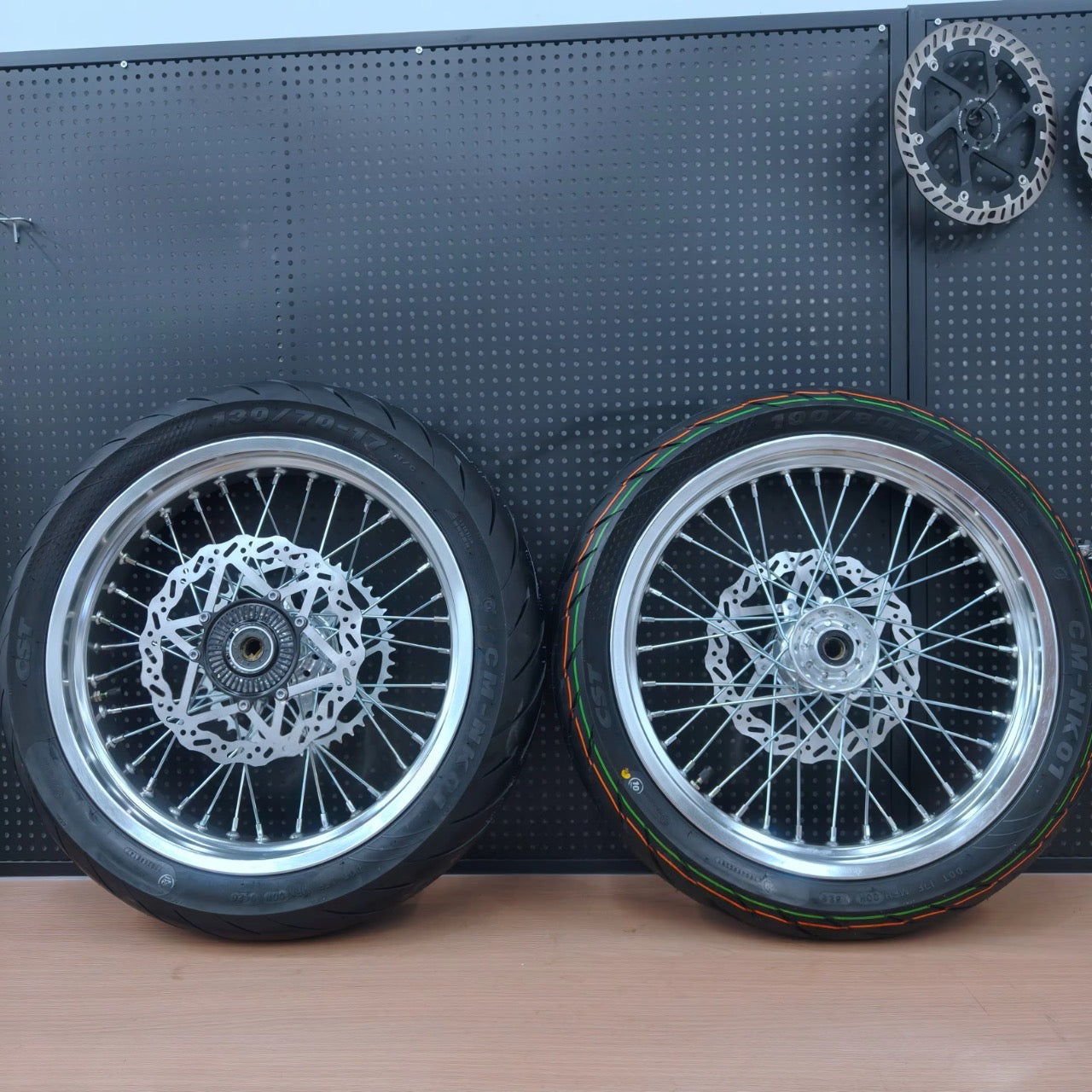 ULTRA BEE SUPERMOTO WHEEL SET